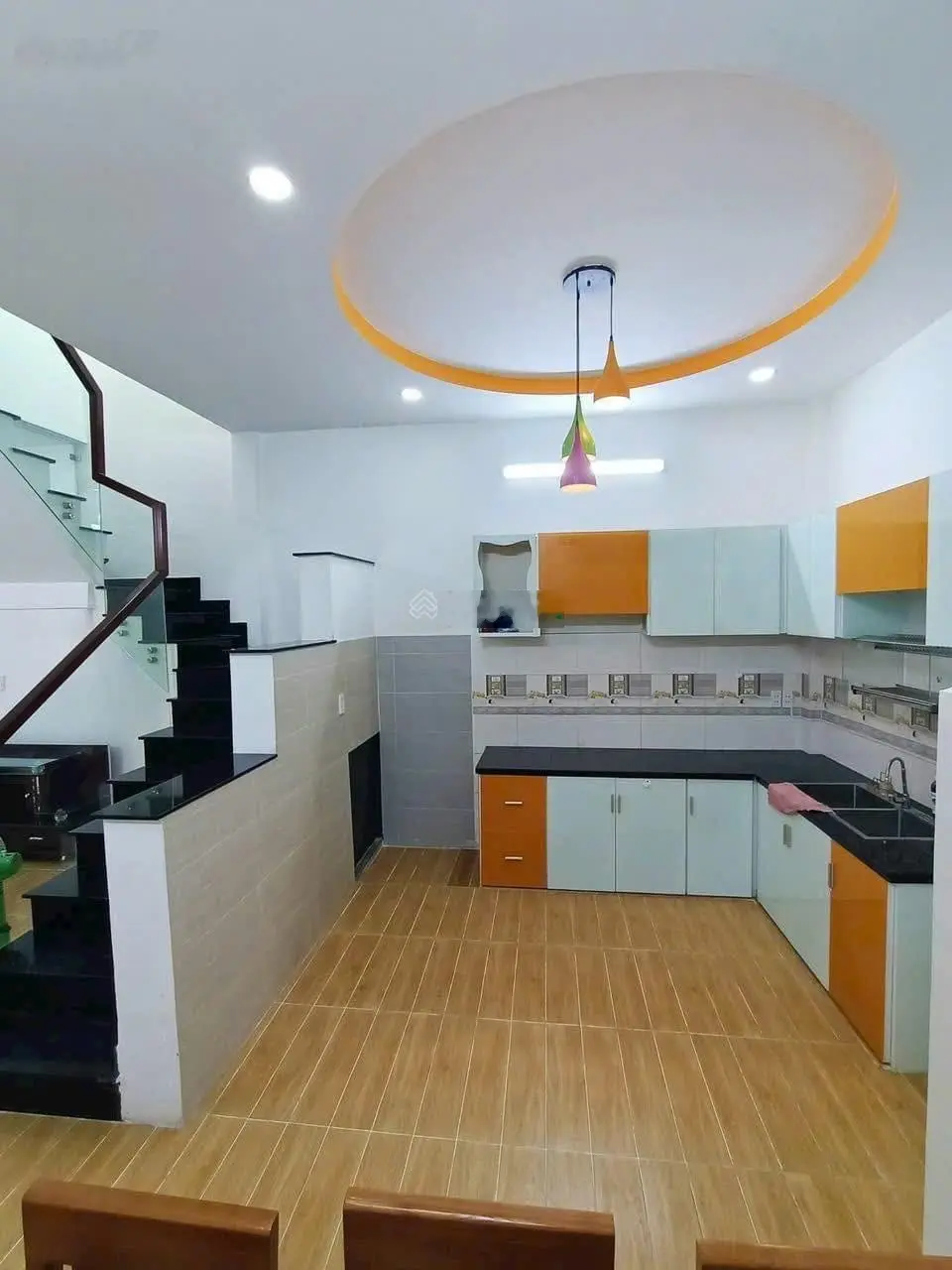 Kẹt tiền bán gấp nhà đường Nguyễn Bá Lân, Thảo Điền quận 2 giá 3tỷ200tr DT 56m2