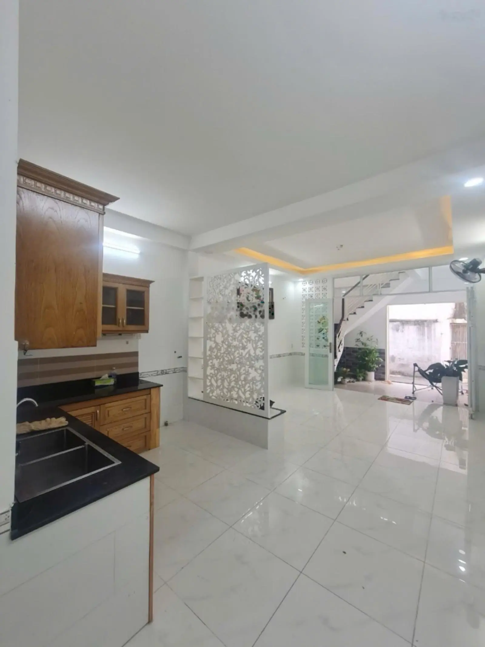 Bán gấp nhà đẹp 2 tầng hơn 67m2, đường số 17, Tân Thuận Tây, chỉ nhỉnh 4 tỷ