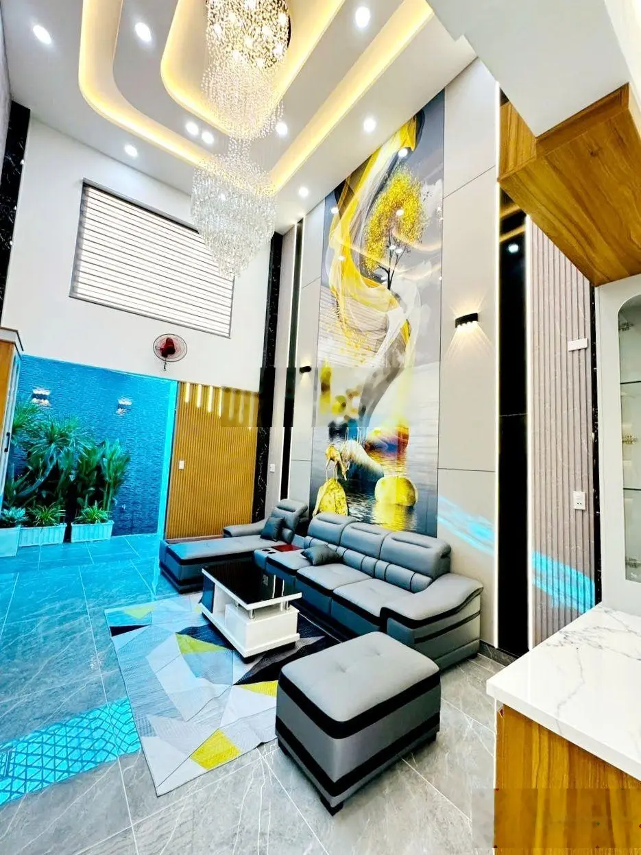 Nhà mặt tiền rạch, 4 lầu, Thạnh Xuân 24, Thạnh Xuân, Quận 12