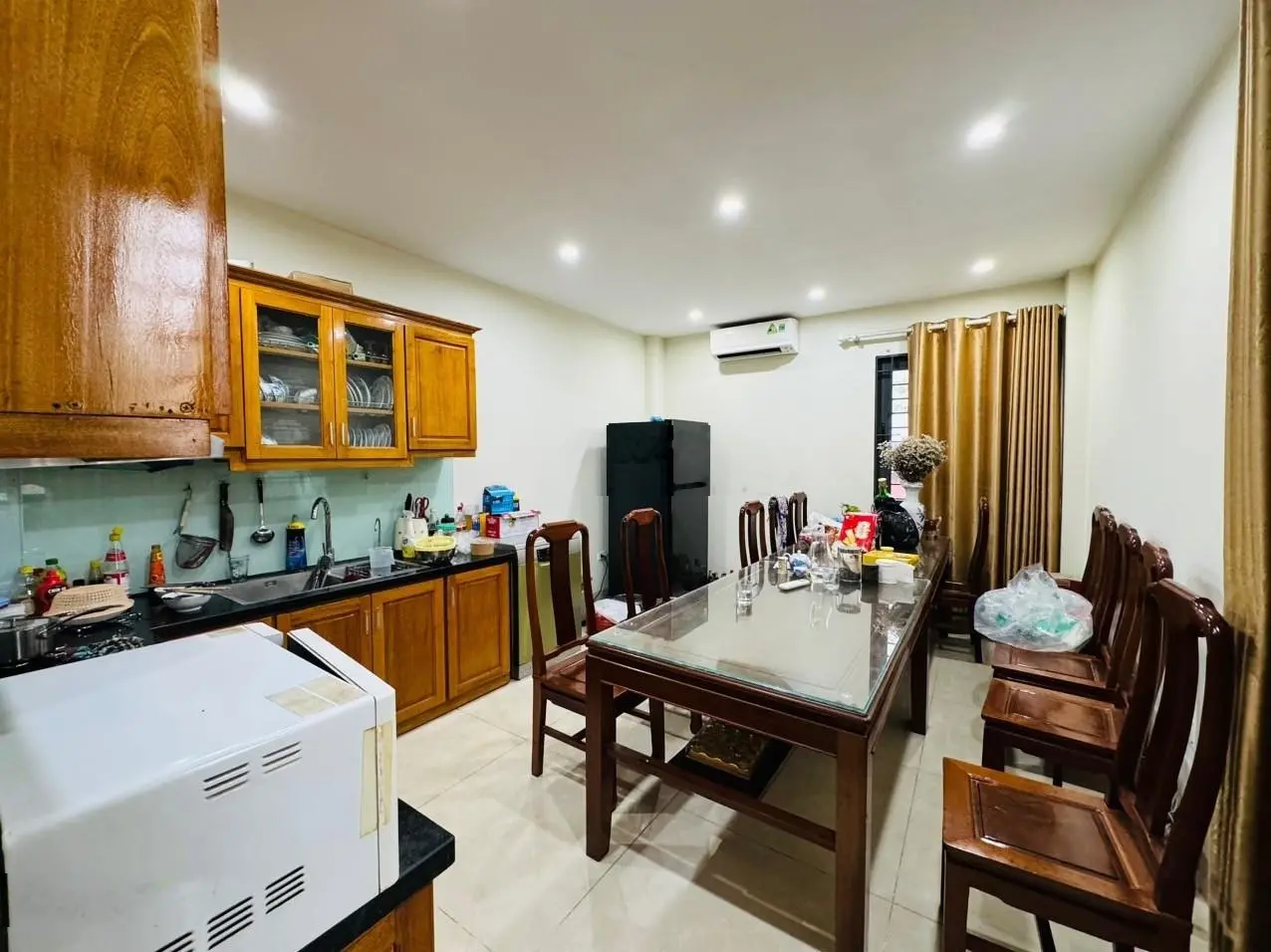 Cần bán nhà phố Ngọc Khánh 76m2 4 T MT 3,92m giá hơn 11 tỷ ô chờ thang máy KD dòng tiền