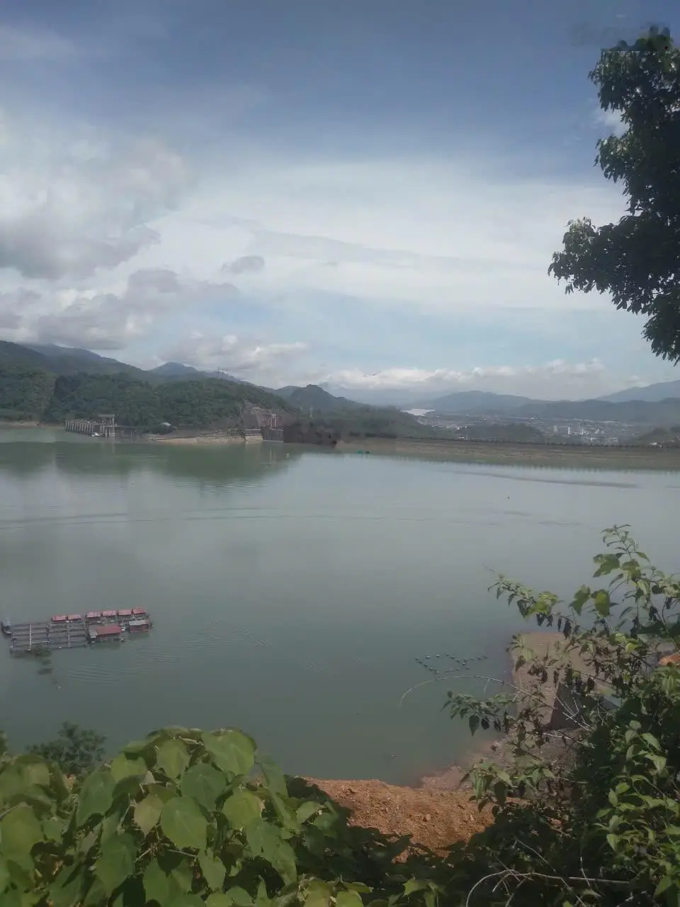 chỉ hơn 900/m2 lô đất 11770m2 view hồ sông đà làm khu nghỉ dưỡng cực đẹp tại TP Hòa Bình