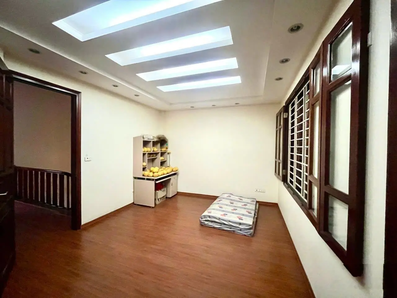 Cần bán biệt thự 90m2 chỉ 31 tỷ tại tam trinh, hoàng mai, oto tránh, vỉa hè 2 bên, kd, mặt tiền 6m
