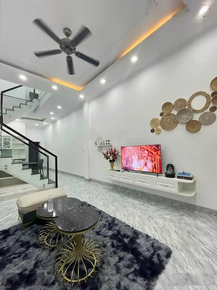 Nhà đẹp kinh doanh tốt tại đường Hồ Ngọc Lãm 68m2 gần vòng xoay An Lạc Bình Tân