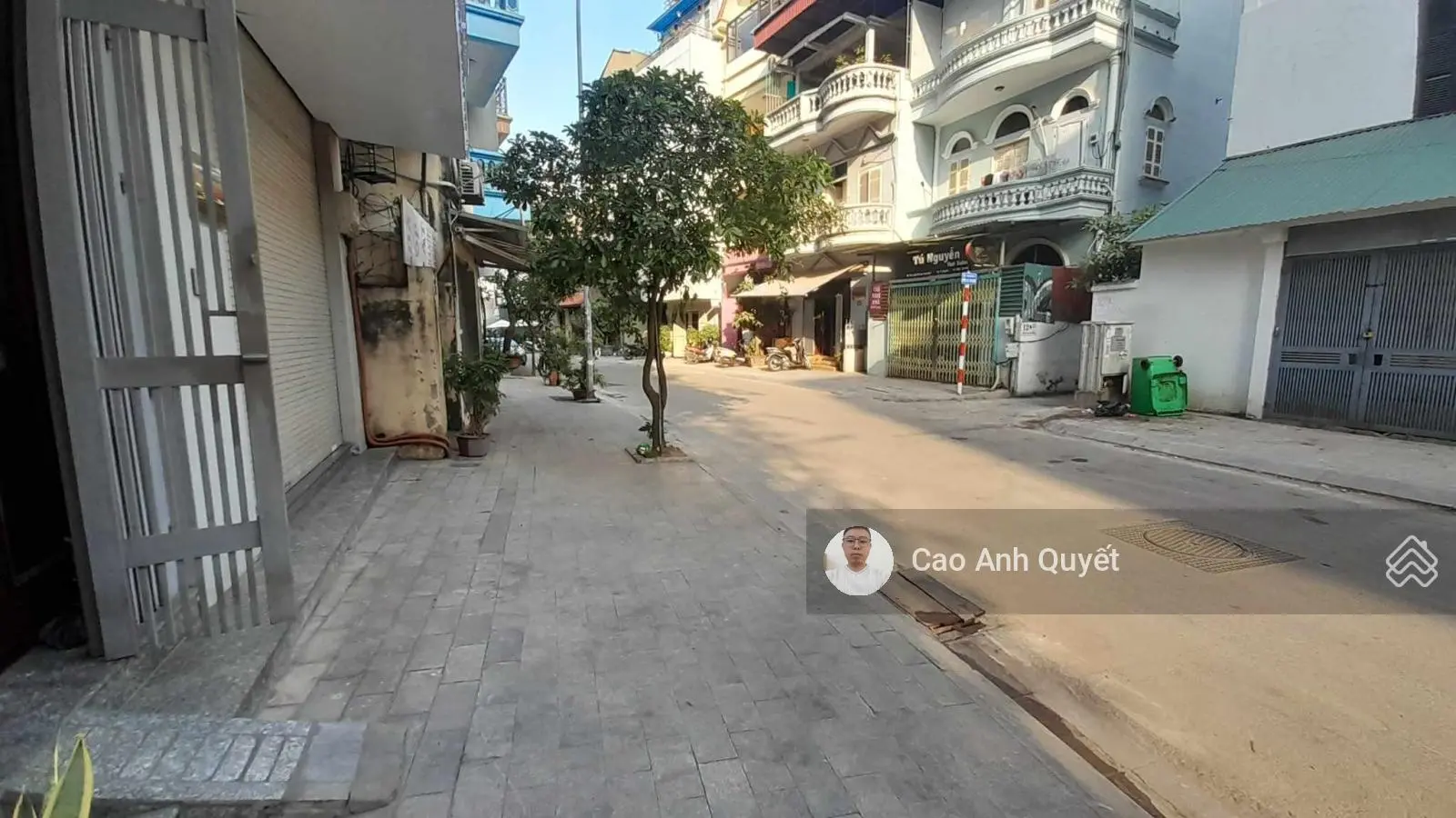 Bán nhà phố Lạc Long Quân, quận Tây Hồ 450m2 4T MT 18m vỉa hè lô góc 3 thoáng 179 tỷ Lạc Long Quân