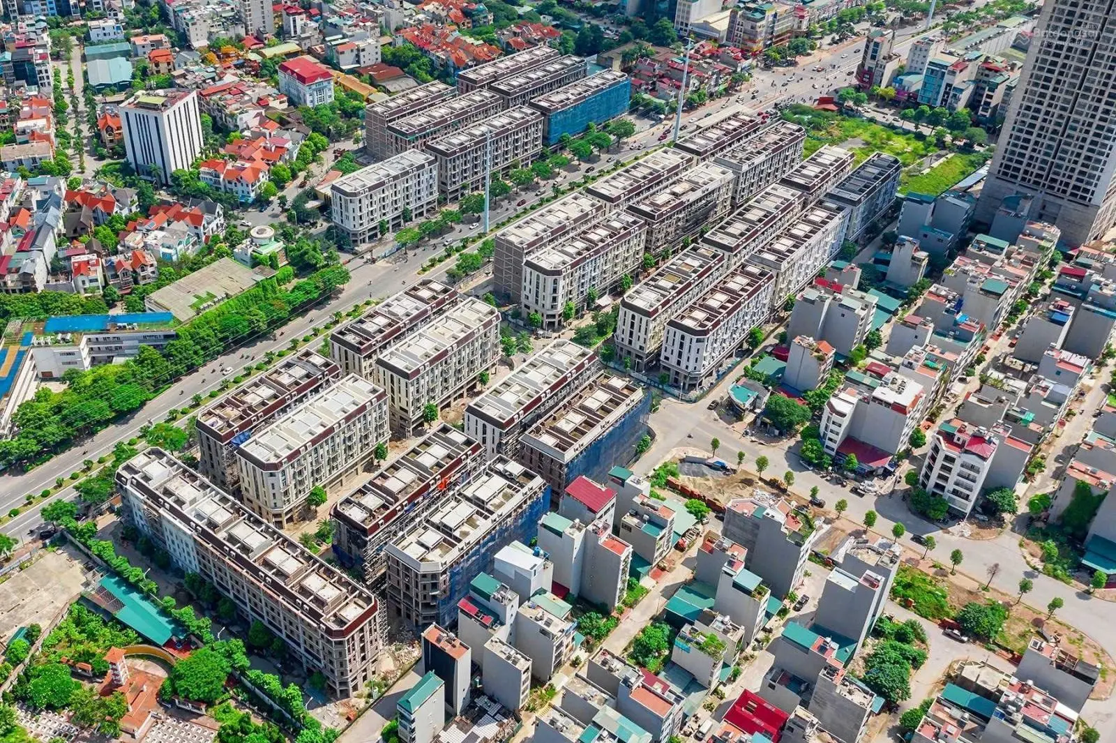 Bán căn vườn hoa rẻ nhất, mặt nội khu đường 22m Him Lam Vạn Phúc, Lh 0979 008 ***