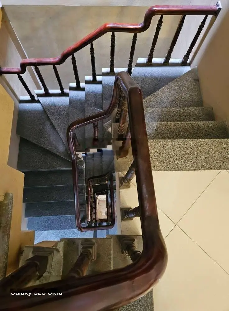 Siêu phẩm-Bắc Từ Liêm- 100m- mt 7m- 6tầng-1 nhà ra mặt phố ô tô tránh vỉa hè kinh doanh siêu đỉnh