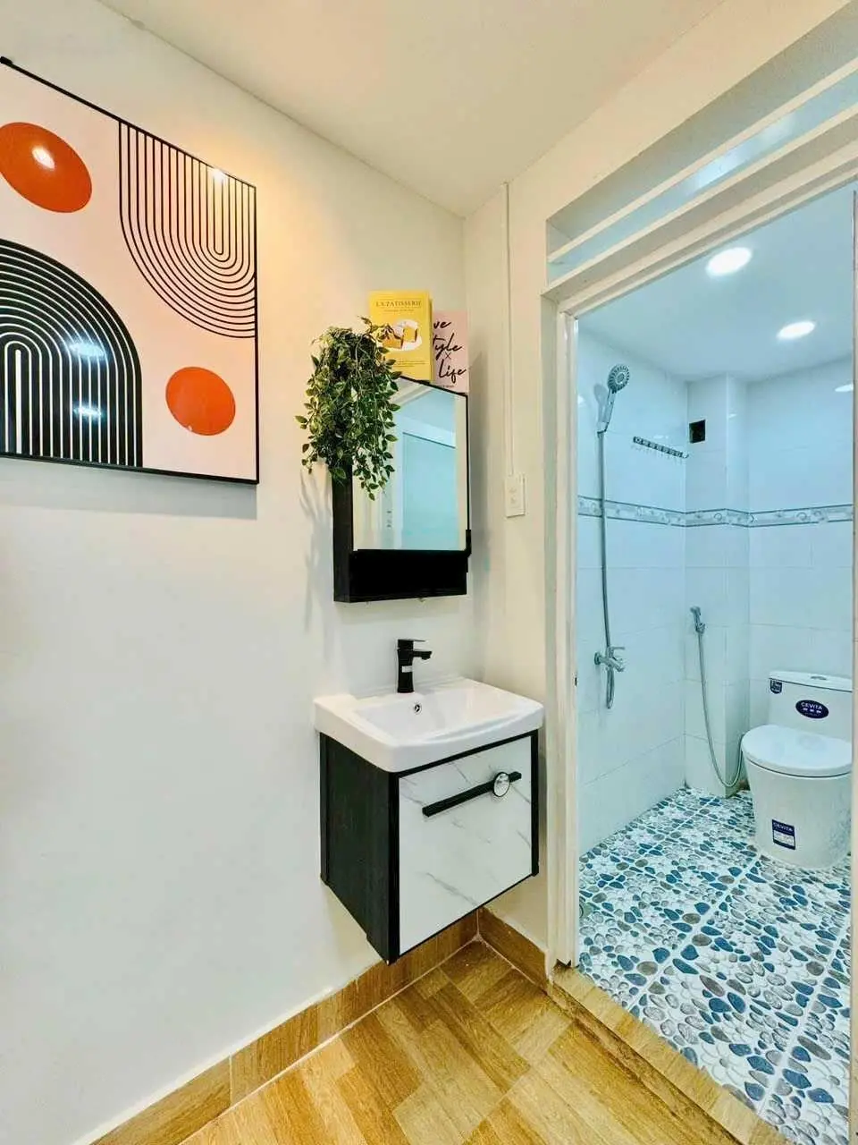 2,4 tỷ còn 2,2 tỷ. Bán gấp nhà 52m2, xây 1 trệt 2 lầu Nguyễn Suý - Gần chợ Tân Hương, hẻm 5m sổ sẵn