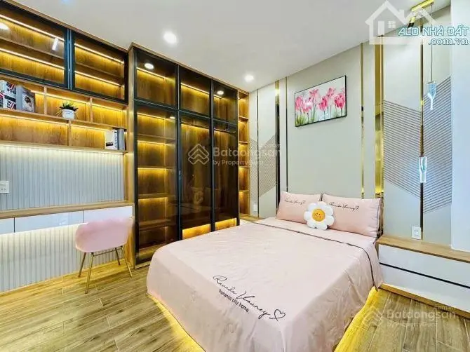 Bán gấp nhà hẻm ôtô kinh doanh Nguyễn Tri Phương, p9, Quận 10 siêu hiếm, 86m2/3tỷ 250tr ,SHR.