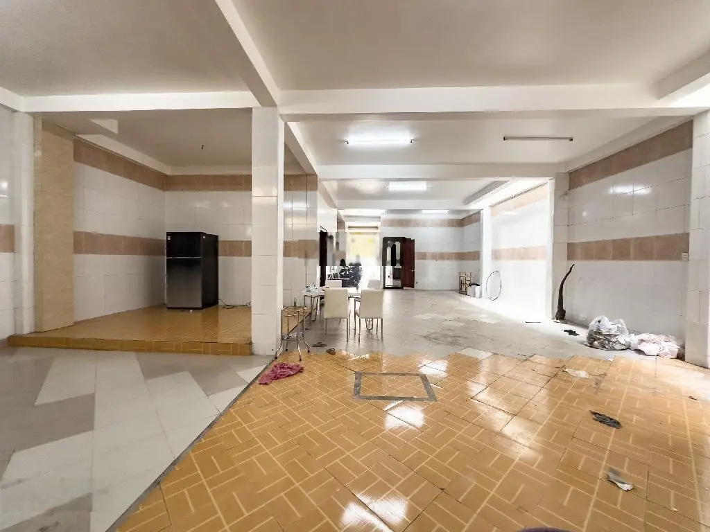 TT Hóc Môn - phù hợp mở công ty văn phòng. Sát MT Trưng Nữ Vương. DT 11*35m. Sổ hồng riêng, pháp lý
