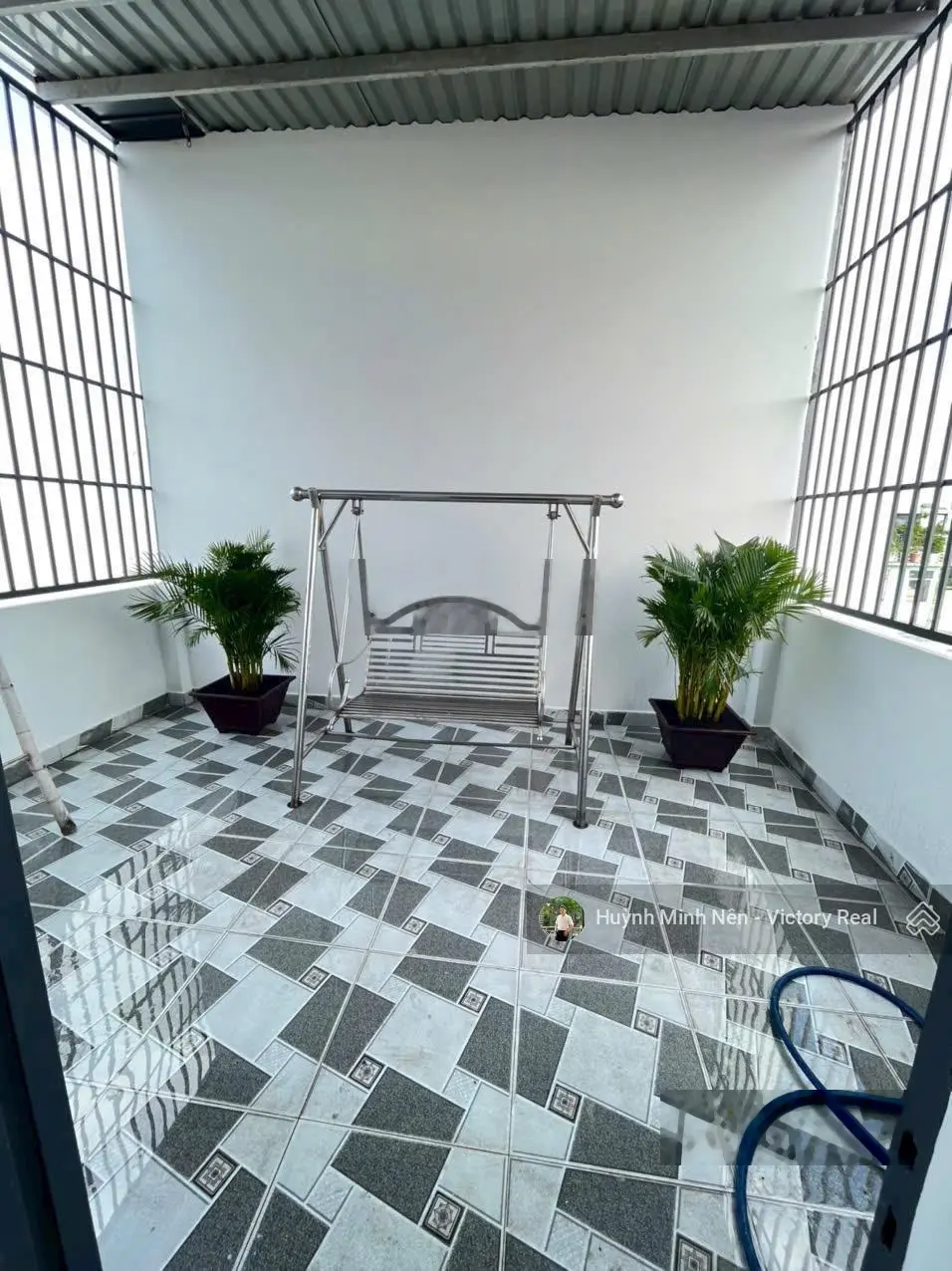 HOT ! Nhà Đẹp 4 Tầng Ở Ngay ! Hẻm 6m Nguyễn Phúc Chu-Ga T3 (4.4 x 10m ) giá rẻ chỉ 6.5 tỷ TL