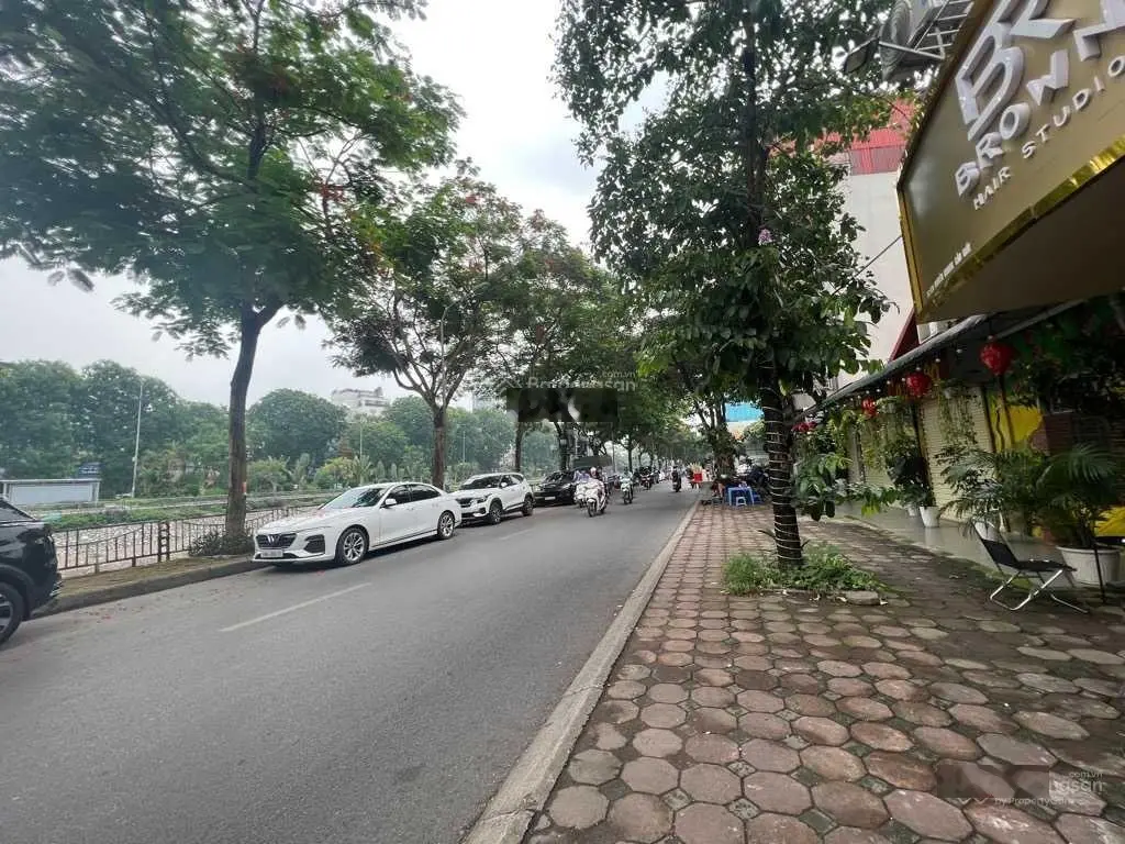 BÁN NHÀ 2 MẶT PHỐ Q. CẦU GIẤY, VỈA HÈ 5M, Ô TÔ ĐỖ CỬA NGÀY ĐÊM, KINH DOANH, 41,2 M2, GIÁ 16,5 TỶ.