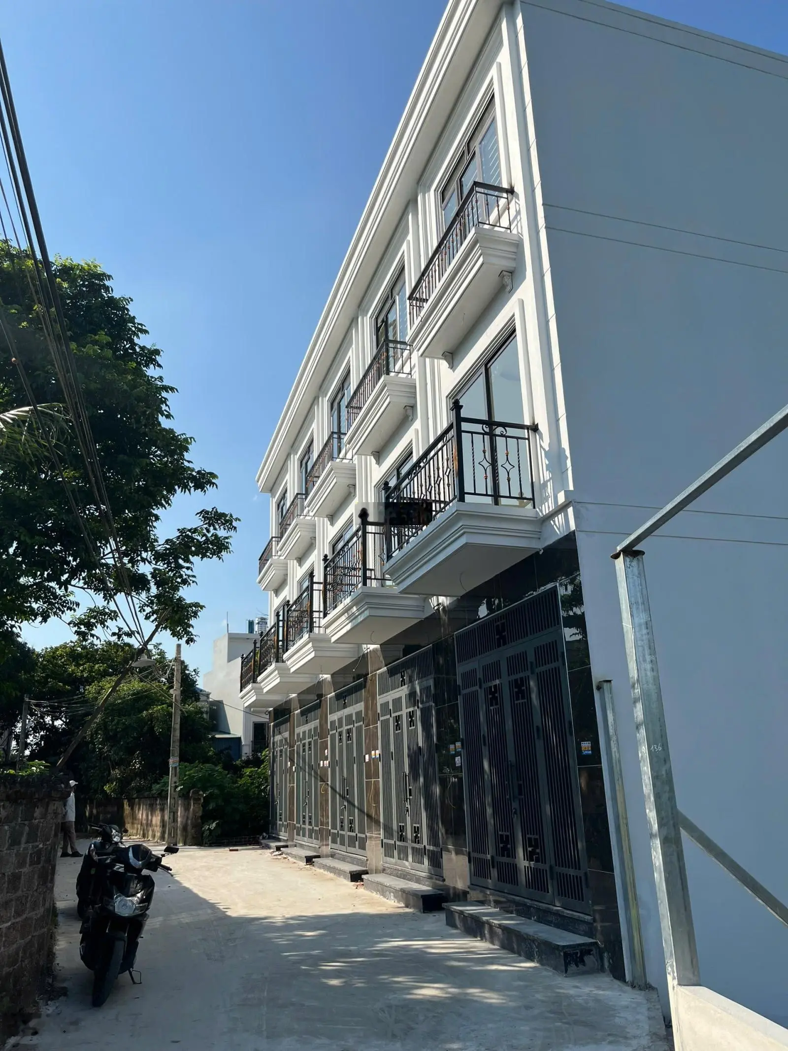 Bán nhà 4 tầng 35m2 3 ngủ ngõ ô tô đõ cửa ở phụng châu chương mỹ gần chợ và ql6