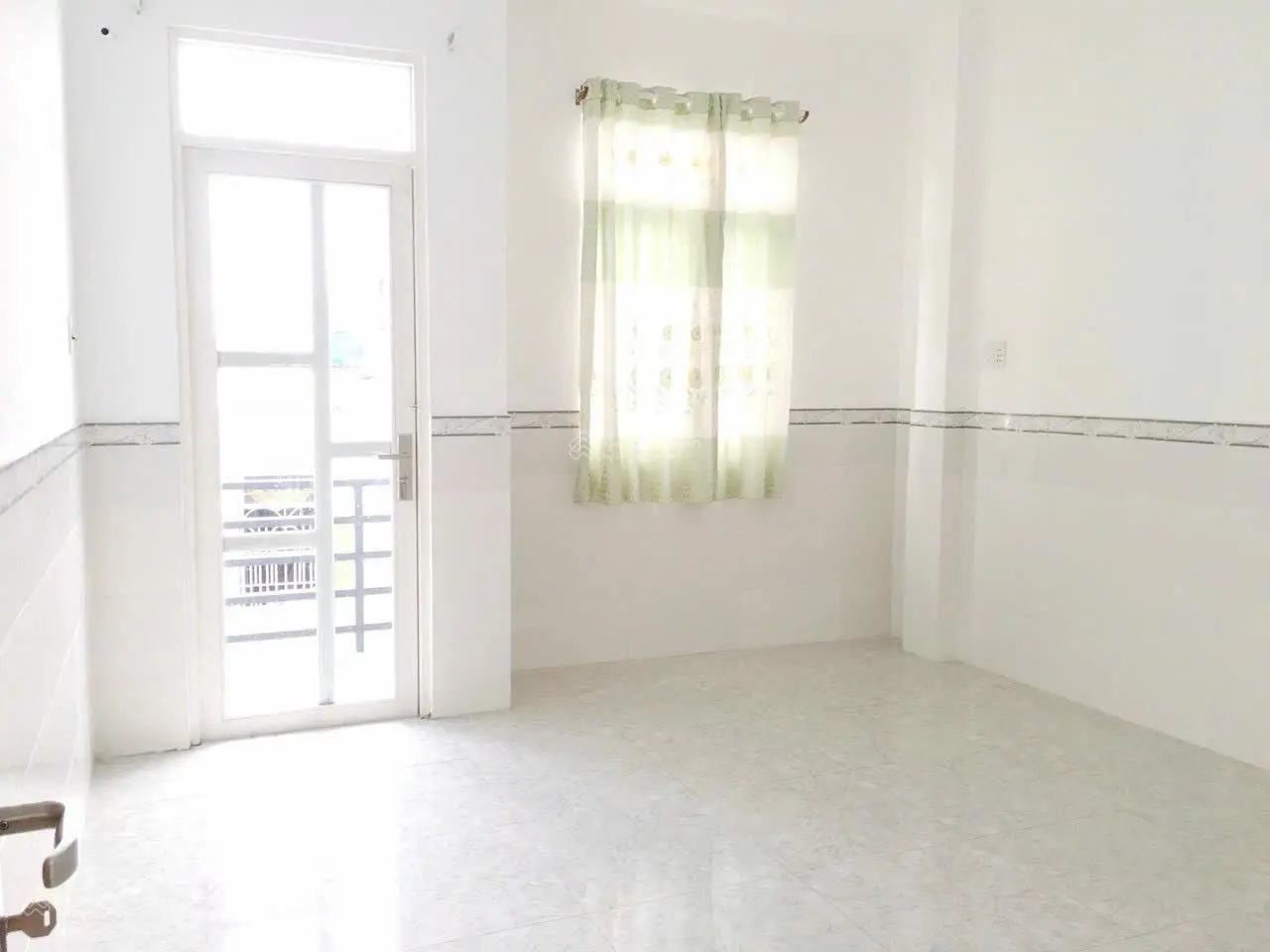 Nhà mới, 4 tầng (4x18m), trước nhà 5m, gần sát MT Bùi Minh Trực P6 Q8 giá chỉ 8tỷ2