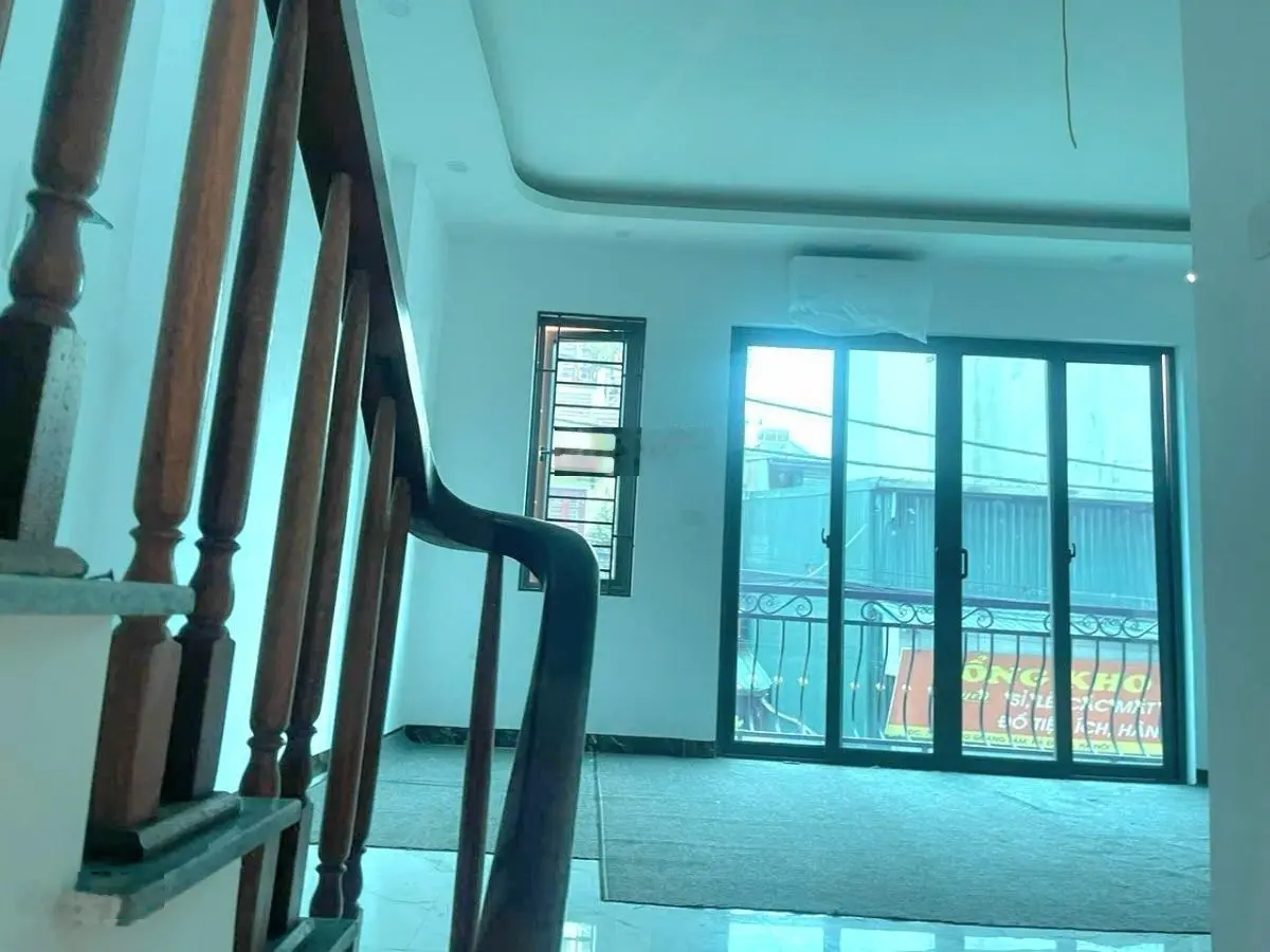 . mặt phố, ô tô tránh dừng đỗ ngày đêm - kinh doanh đỉnh - nhà mới đẹp - mặt tiền khủng . sổ đỏ