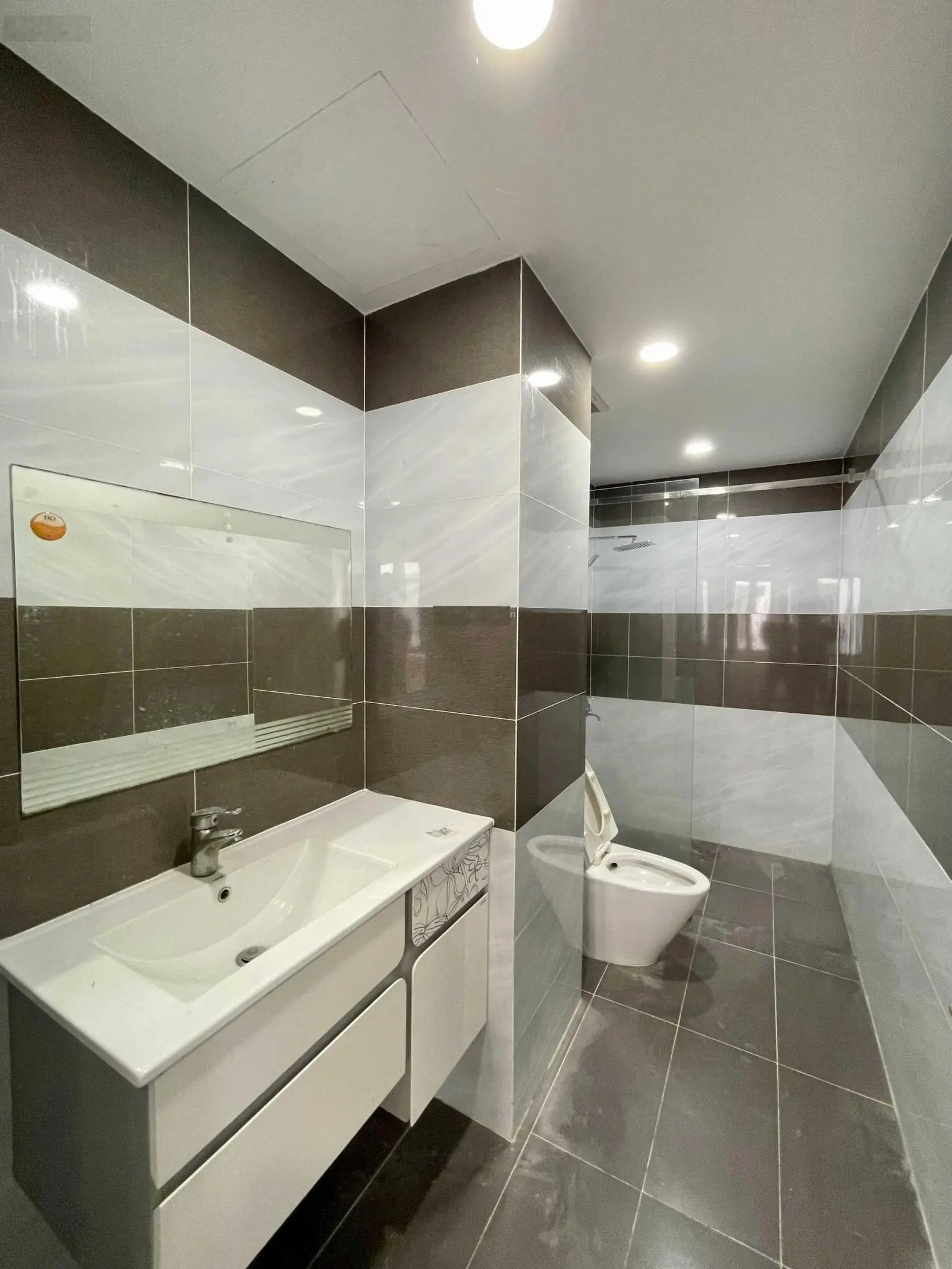 Bán nhà phố kinh doanh mặt tiền đường N8 KDC Jamona City Quận 7. DT 5x17m hướng Tây Bắc giá 16,5 tỷ