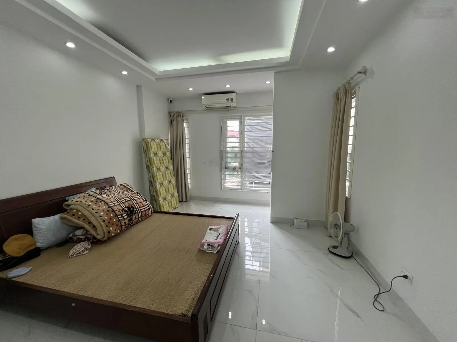 Bán gấp nhà riêng mặt ngõ Thịnh Hào 58m2, 6T MT 8m chỉ 17,5 tỷ full nội thất ô tô KD sầm uất