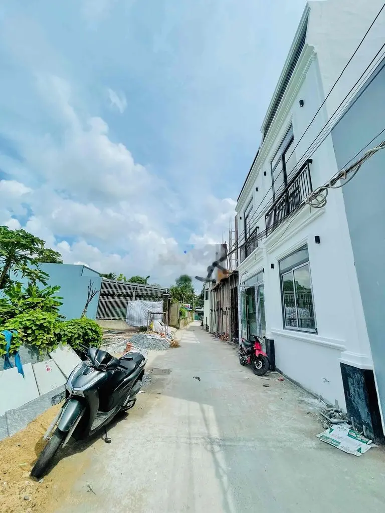 Nhà trệt lầu mới 100% - 2 phòng ngủ
