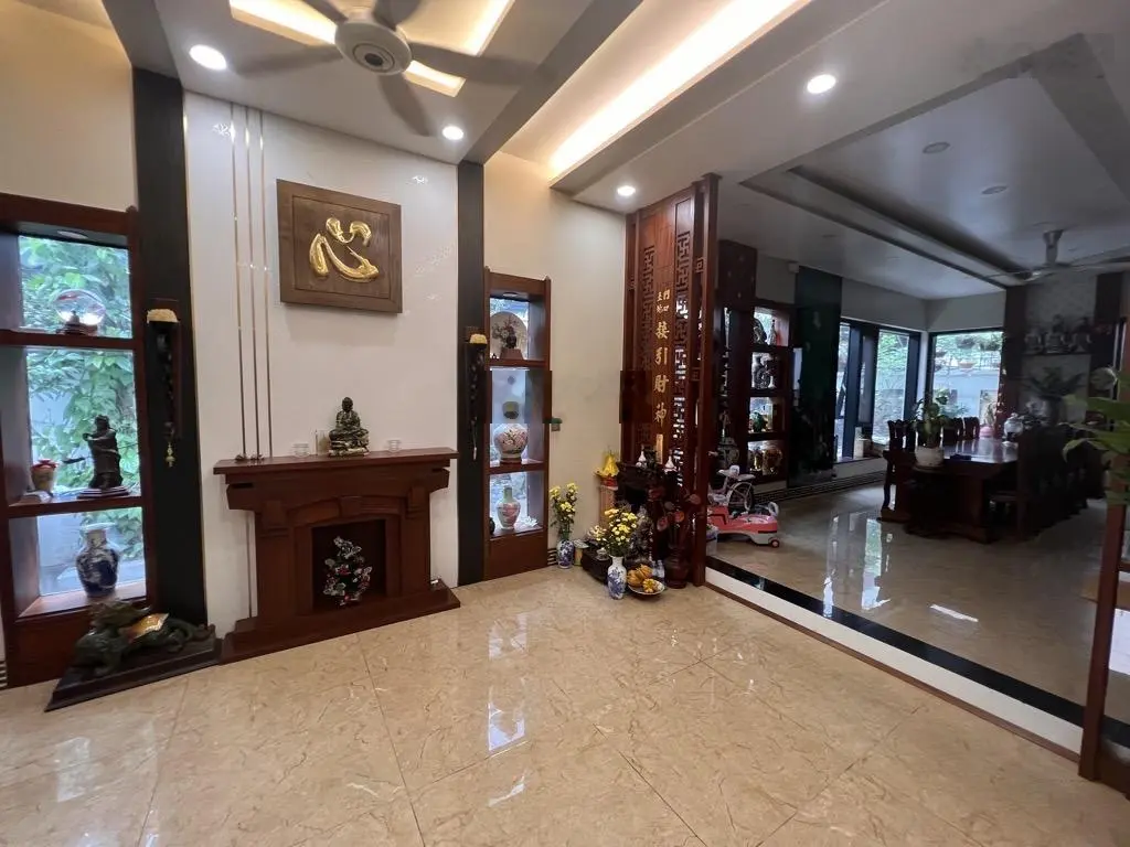 Bán biệt thự BT06 Việt Hưng mặt phố kinh doanh - vỉa hè 5m thiết kế tân cổ điển giá tốt nhất 60 tỷ