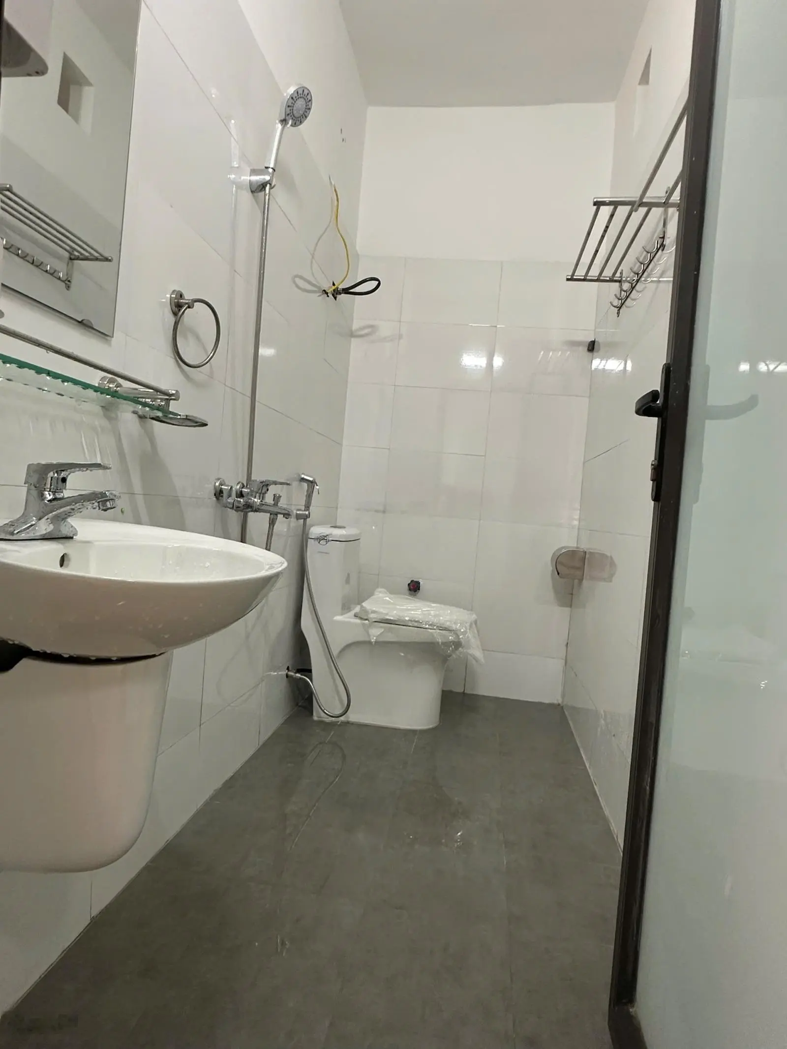 Bán nhà 4 tầng đường Đồng Hoà - Kiến An sau nhà mặt đường ô tô đỗ ngày đêm