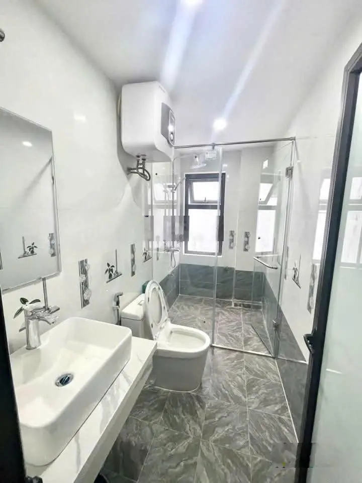 Bán gấp nhà mới, siêu đẹp Vĩnh Quỳnh, Thanh Trì, DT43m, MT5,2m, 4 tầng. Lh 0912002552