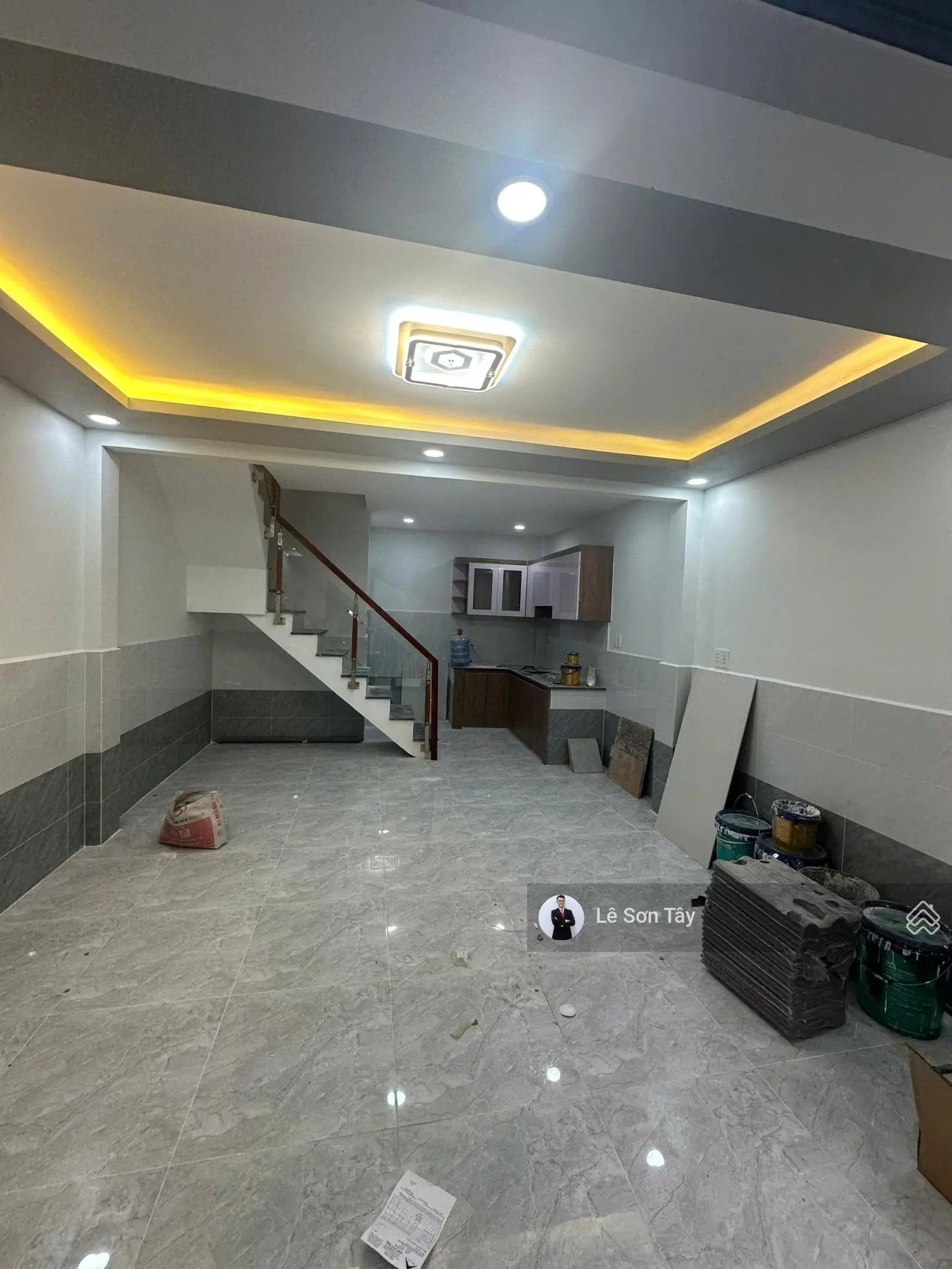 Nhà sổ hồng riêng ! Hẻm 160 Nguyễn Văn Quỳ l P.Phú Thuận l Quận 7. DT : 5m x 8m l Giá : 2,68 tỷ TL