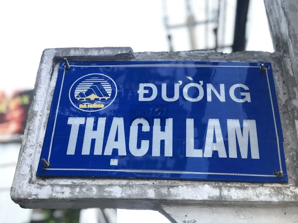 không có lô thứ 2--mặt tiền Thạch Lam hướng đông bắc