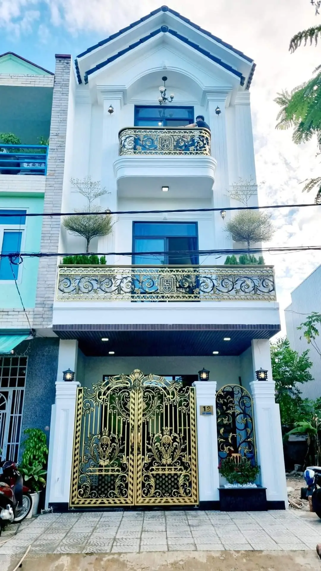 Bán nhà biệt thự 3 mê Tân Cổ Điển sát biển vị trí vip Tốt Động