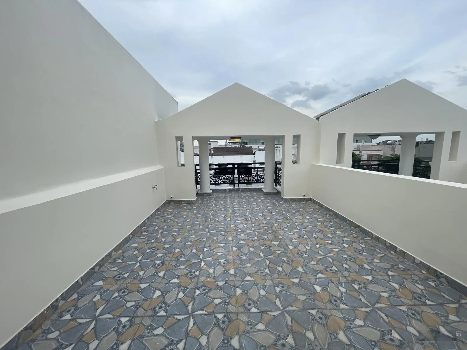 Nhà mới 4 tầng đường ô tô tận nhà ngay Cân Nhơn Hoà, đối diện Vạn Phúc City - Sổ riêng - 0901469357