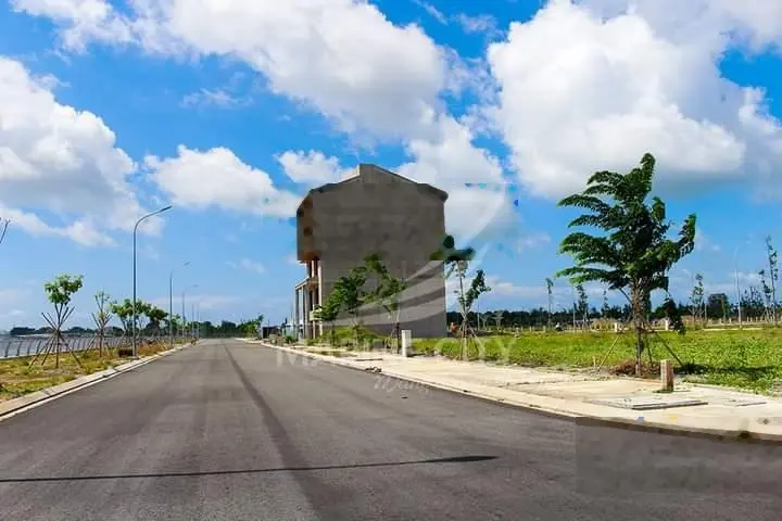 Chính chủ bán nền đất 120m2, Marine City. Vị trí đắc địa