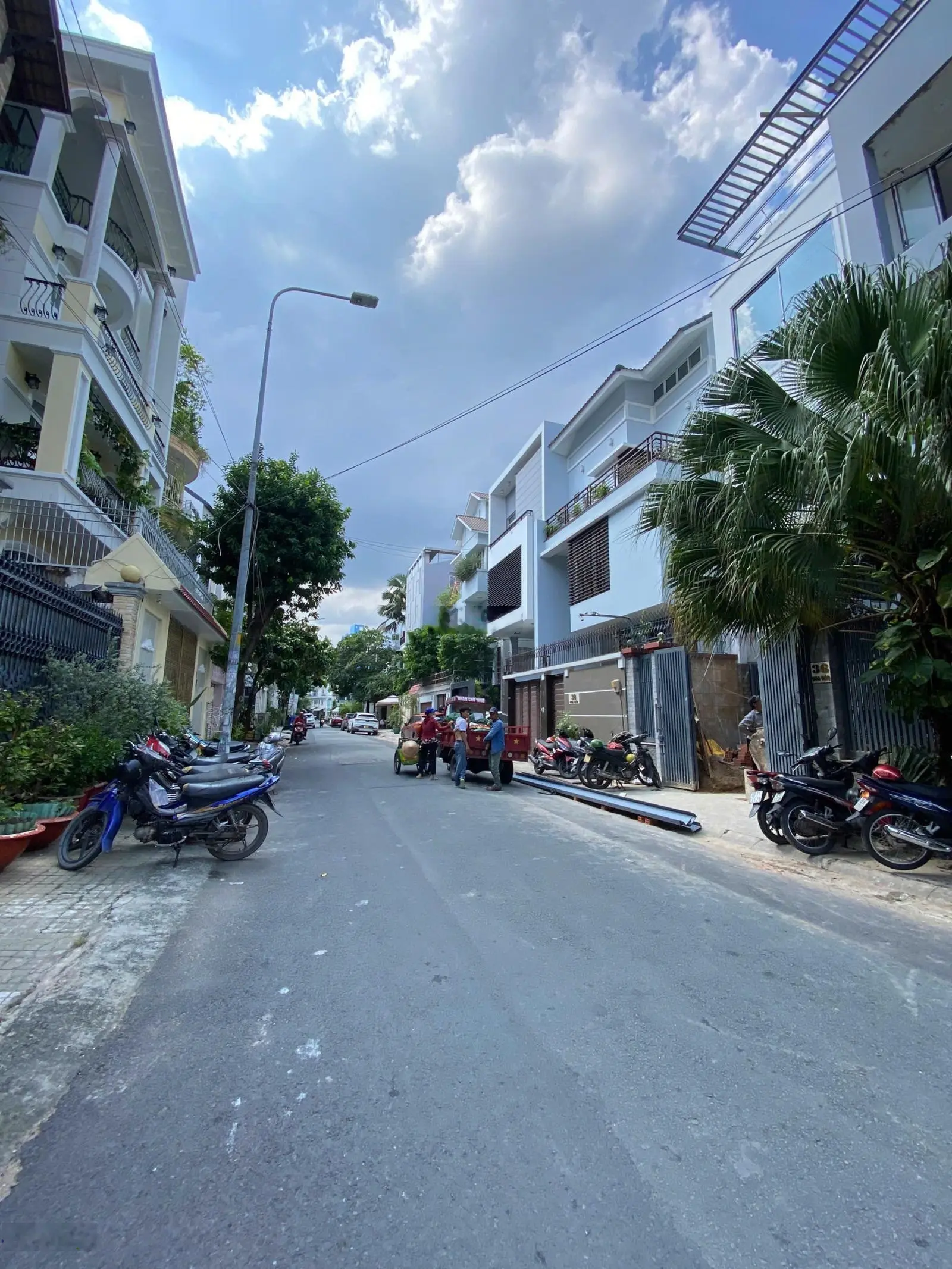 Bán tòa nhà Trường Sơn khu sân bay Tân Bình (7.7x21m) hầm 7 tầng, giá 35 tỷ