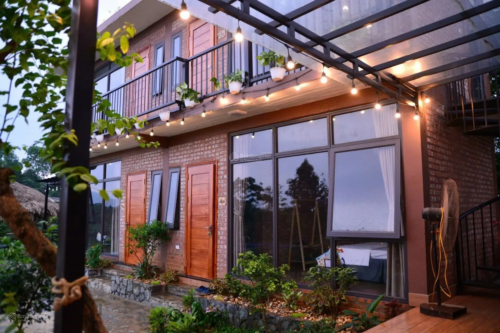 Chính chủ cần bán Villa Laifarm Vân Hoà, Ba Vì, Hà Nội, 2220m2, sẵn dòng tiền kinh doanh homestay