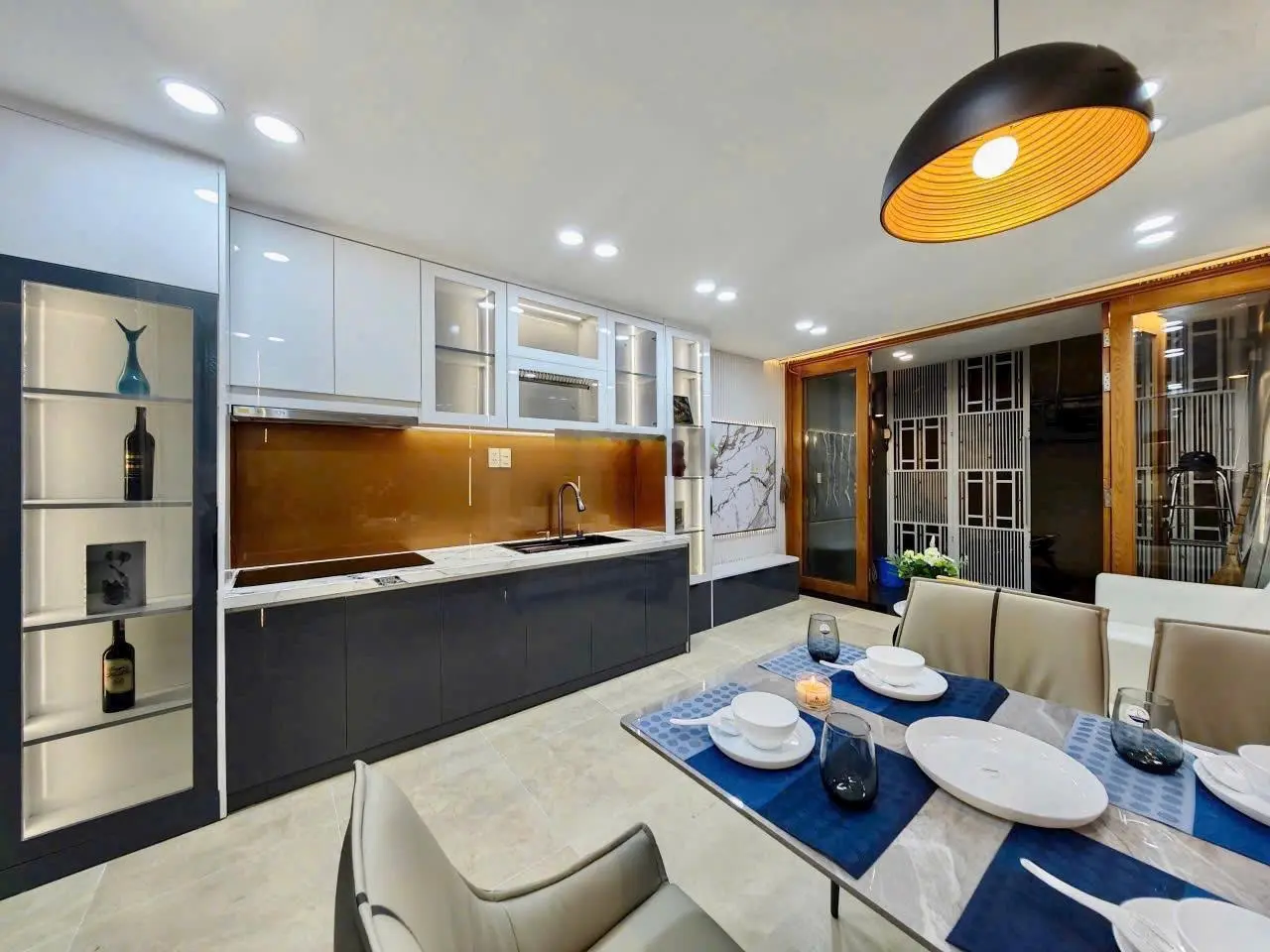 Căn duy nhất còn sót lại - khu VIP Đoàn Thị Điểm Thông Đường Hoa Phan Xích Long