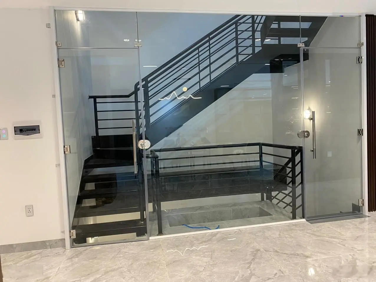 Nhà đường A2 đối diện chung cư, vị trí kinh doanh tốt