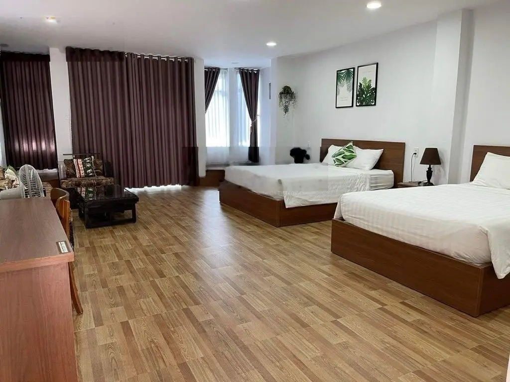 Chính chủ bán toà khách sạn Núi Thành 7 tầng 15 phòng thu nhập ổn định trăm triệu mỗi tháng