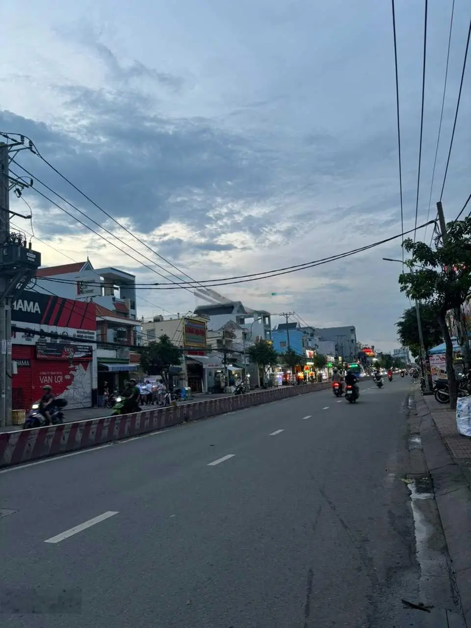 80 Tỷ về 55 tỷ! MT Hà Huy Giáp, Quận 12, 20x30m, 6 tầng - HĐT: 170 triệu/tháng, giá 55 tỷ