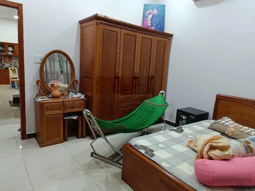 Nhà phố mặt tiền đường thông nhựa 8m khu dân cư Phú Thuận