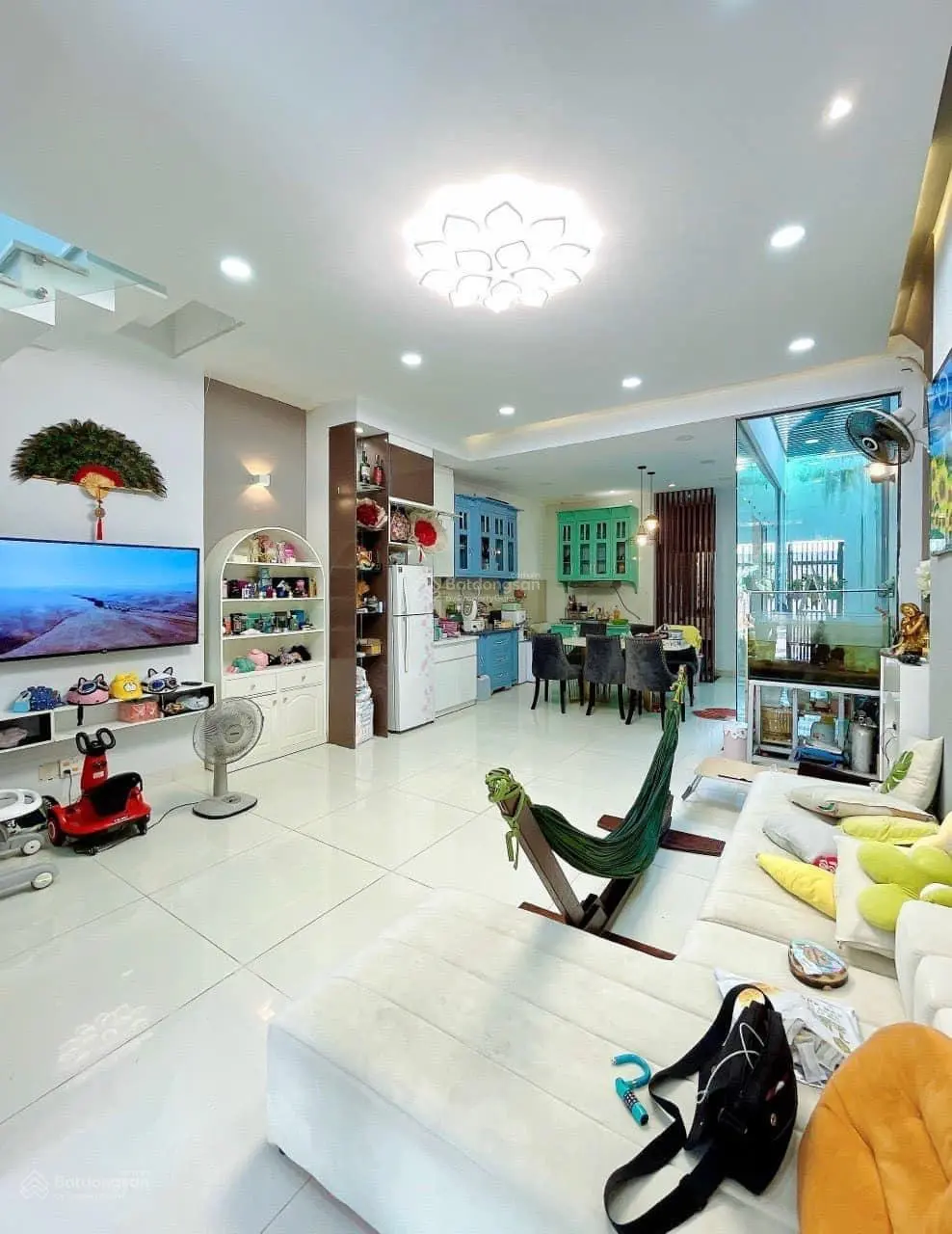 Bán nhà trệt lầu giá rẻ, thiết kế đẹp, số nhà phong thủy 