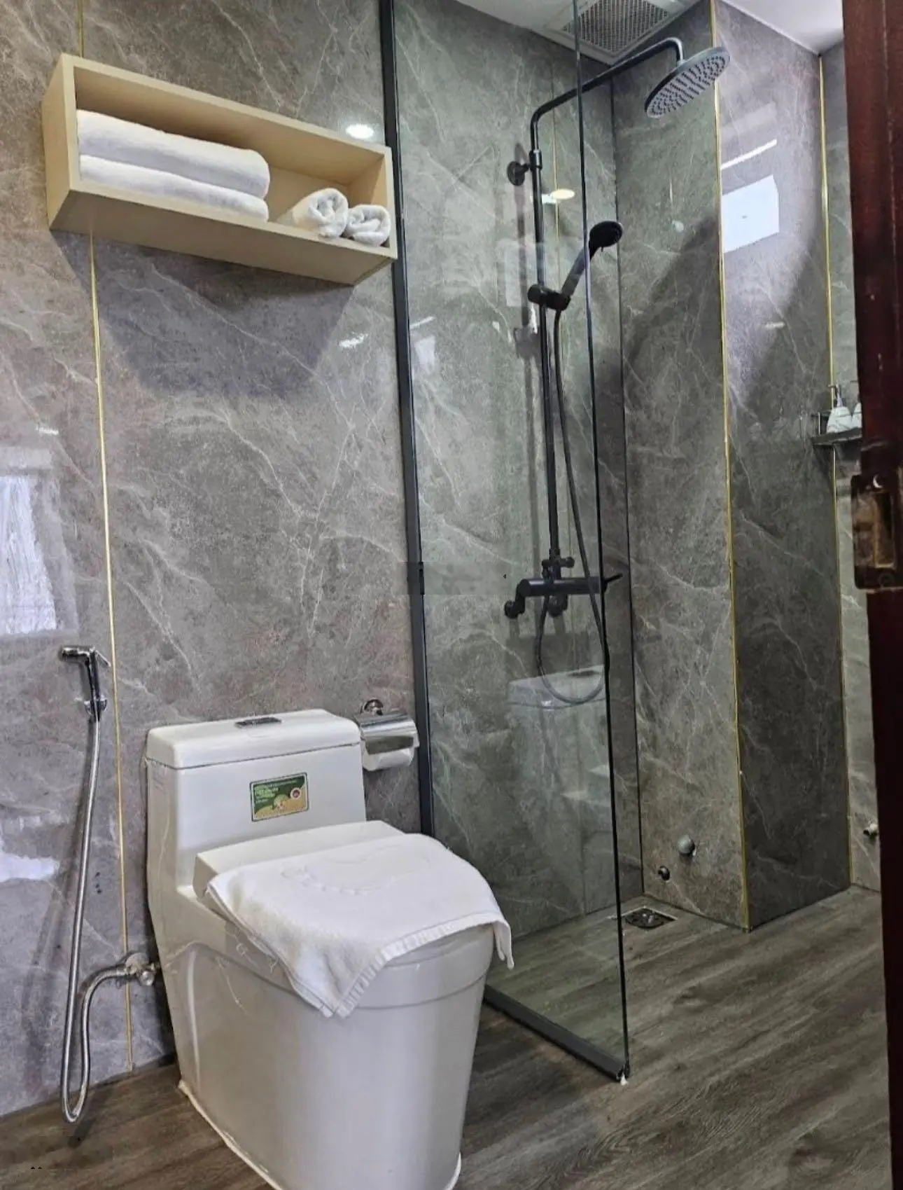Bán khách sạn 11 tầng đường An Thượng 29