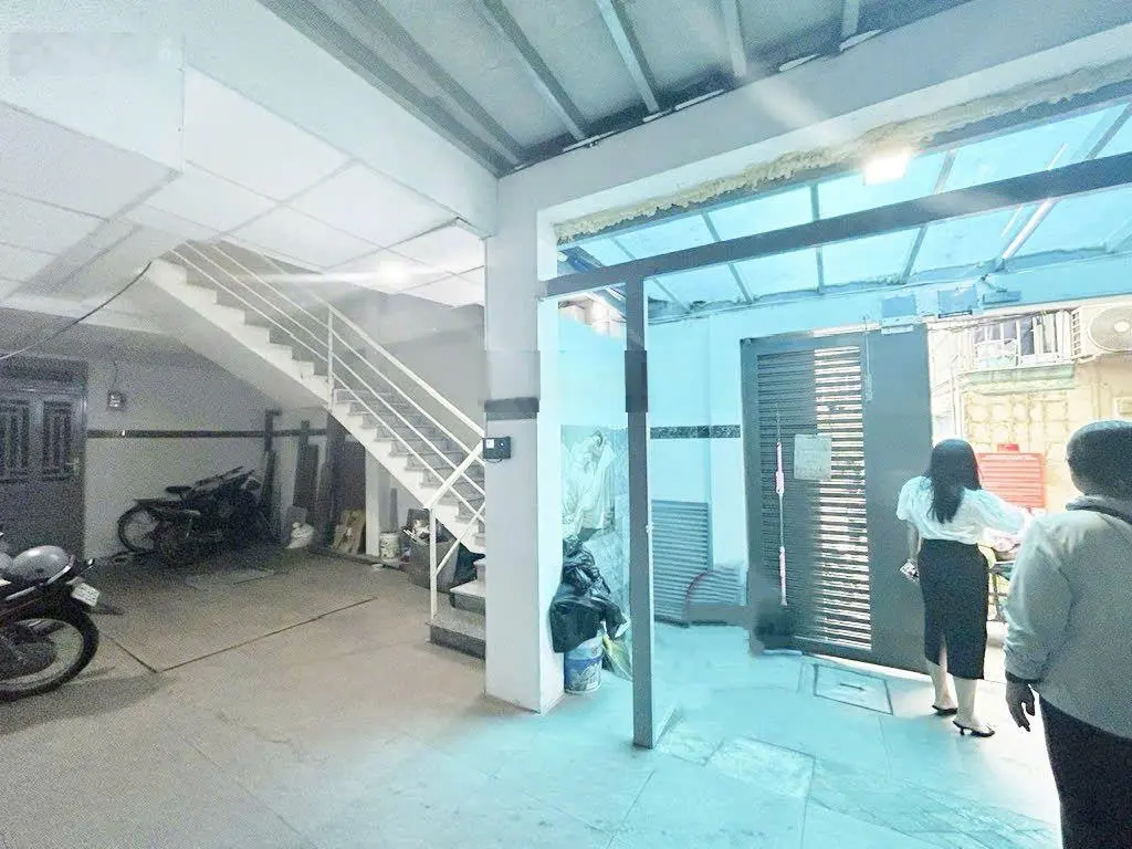 Bán CHDV 5 tầng ngay mặt tiền Huỳnh Tấn Phát Tân Thuận Tây Quận 7. thu nhập trên 40 triệu/tháng