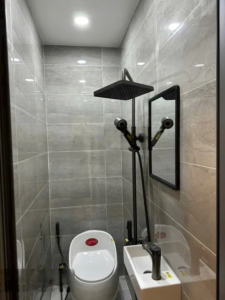 Cần bán nhà đang KD 23 tr/th Cao Thắng, Phường 3, Quận 3 - Giá:4tỷ920/70m2. 3 Tầng có sân thượng
