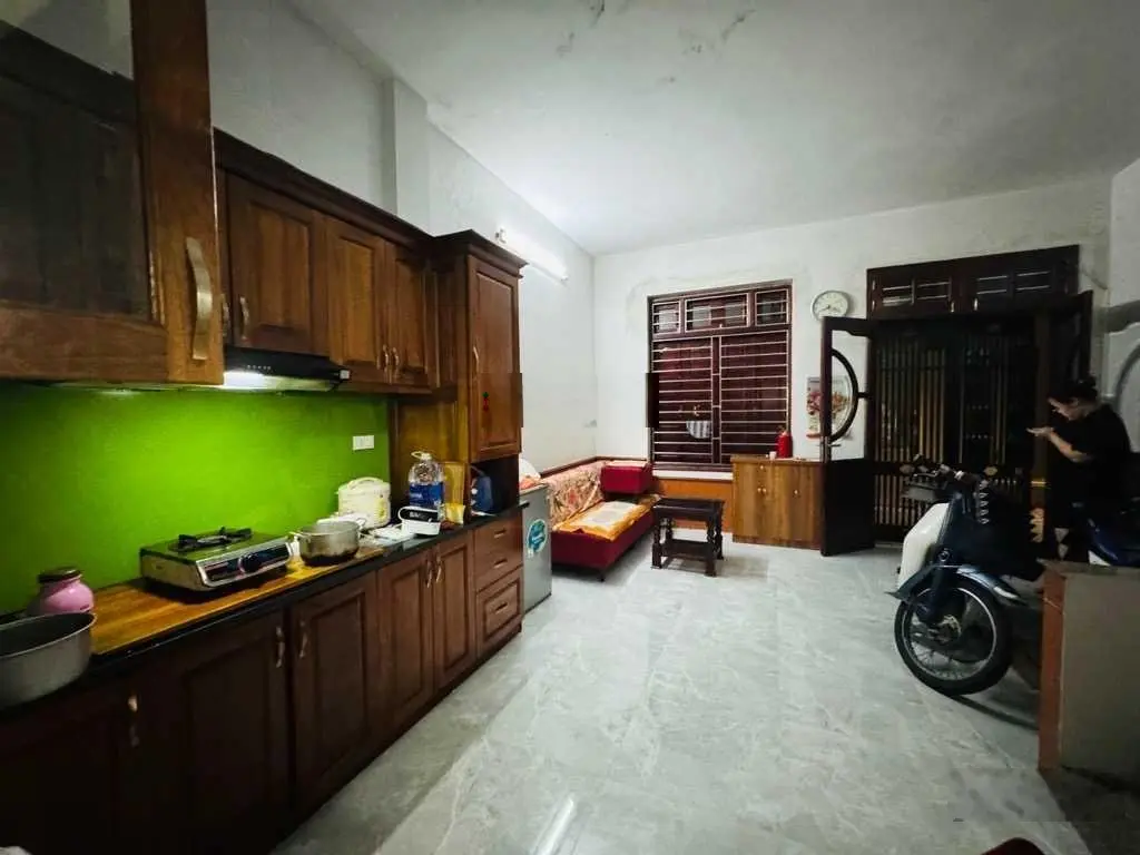 Bán biệt thự đơn lập 4 mặt thoáng khu biệt thự 67 Phùng Khoang 5 tầng, 143m2, mt 8.2m giá 29.5tỷ
