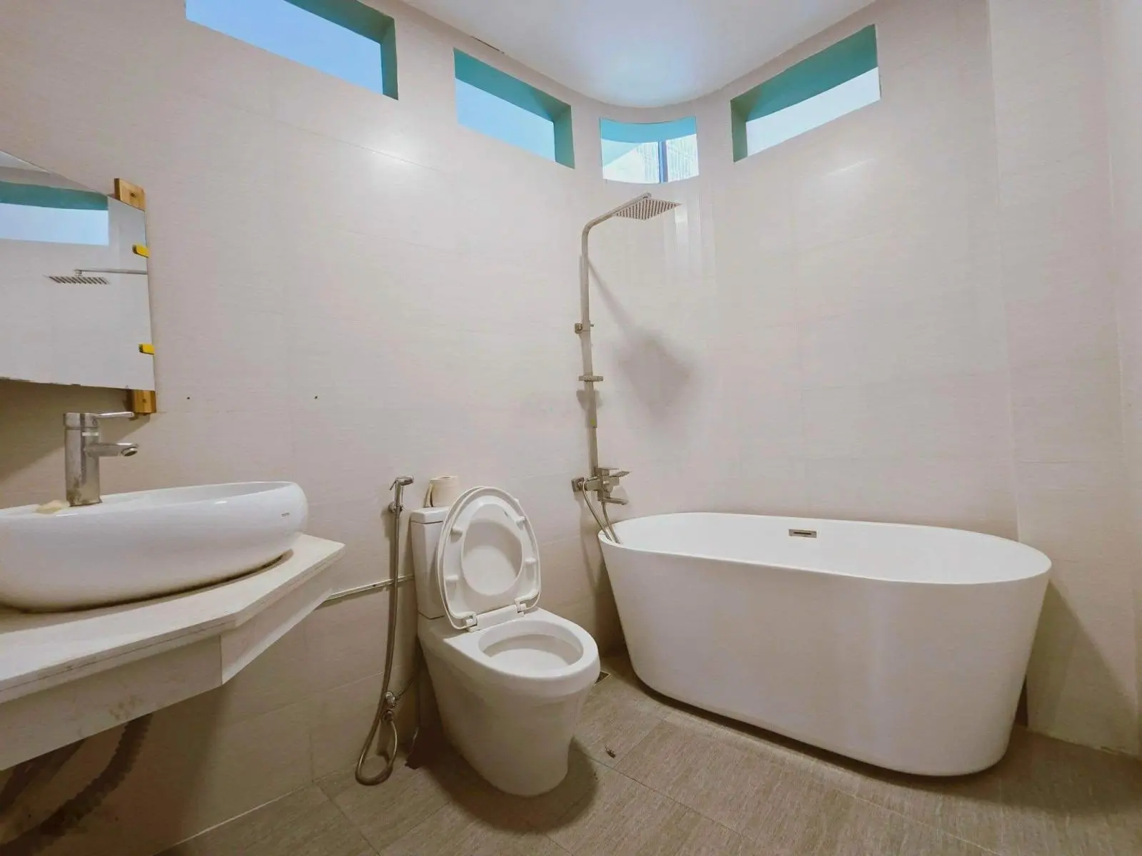 Bán nhà riêng Ngọc Thụy 5 tầng xây chắc chắn, 62m2 an ninh dân trí cao nhỉnh 7 tỷ