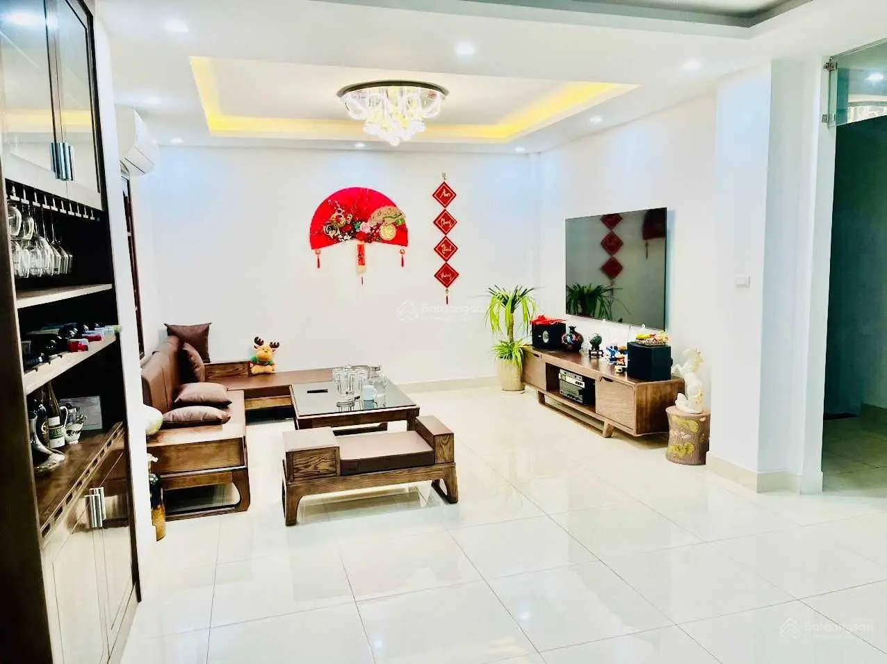 Bán nhà khu phân lô ô tô tránh vip, Nghĩa Đô, Cầu Giấy, 45m2, 6 tầng, thang máy, gần phố 15. X tỷ