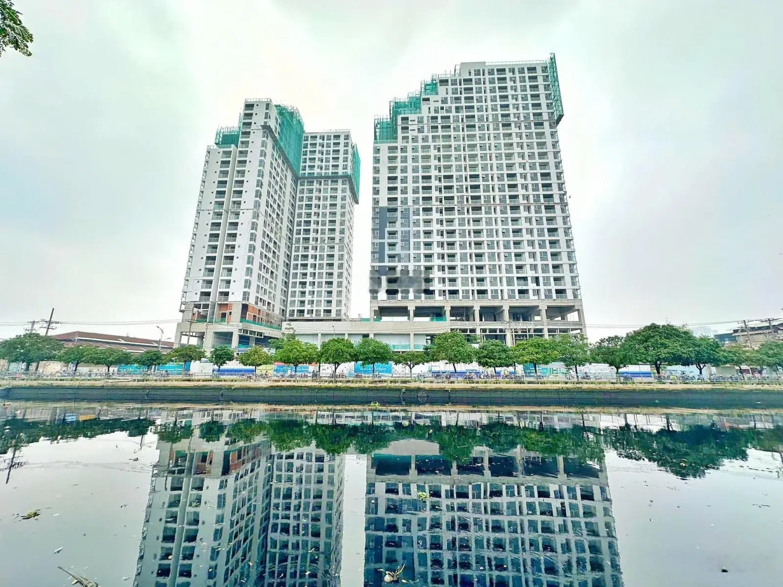 Bán căn 2PN1WC diện tích 55m2, view hướng Đông xem pháo hoa, nhìn sông, giá 2.990 tỷ