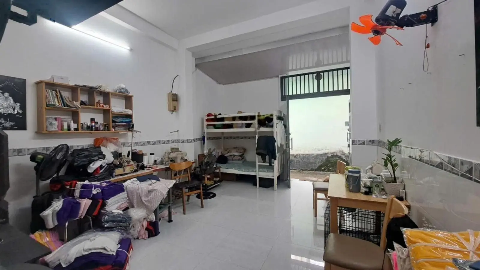3.99 tỷ, khu Bắc Hải, Đất Thánh, 40m2, 3 tầng, 3PN, 2WC, pháp lý đầy đủ, đẹp, nhiều tiện ích