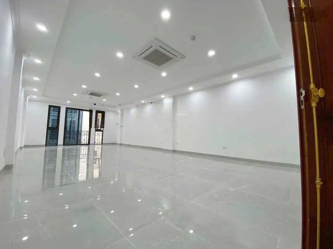 Siêu phẩm phố Trung Kính, thông sàn, tầng hầm, thang máy. Kinh doanh văn phòng, đường 8m ô tô tránh