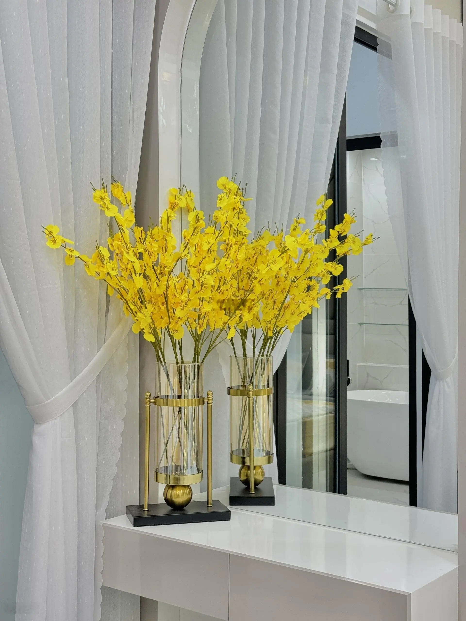 Nhà đẹp Đà Nẵng - Bán gấp nhà 3 tầng Tân Cổ Điển, thông biển, full nội thất nhà mới xây LH 09378943