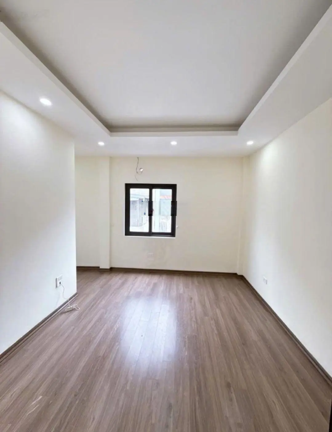 Nhà mới lung linh, phố trương định, 40m2 5 tầng, 6.1 tỷ, ngõ 3 gác, gần ô tô, thoáng sáng