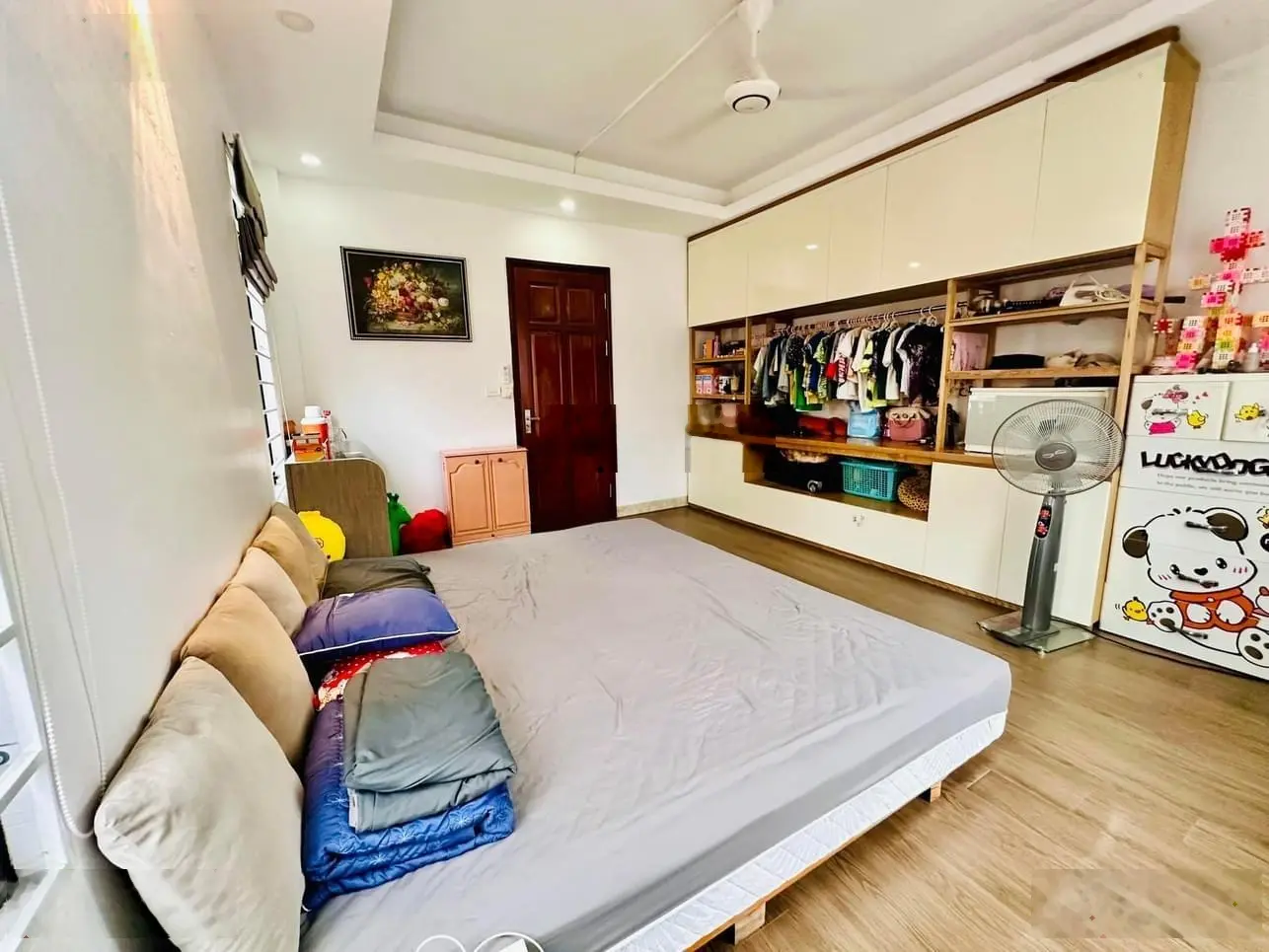 Bán căn tập thể Vạn Phúc - giá siêu rẻ 2,779 tỷ - diện tích - 3 ngủ - 2wc