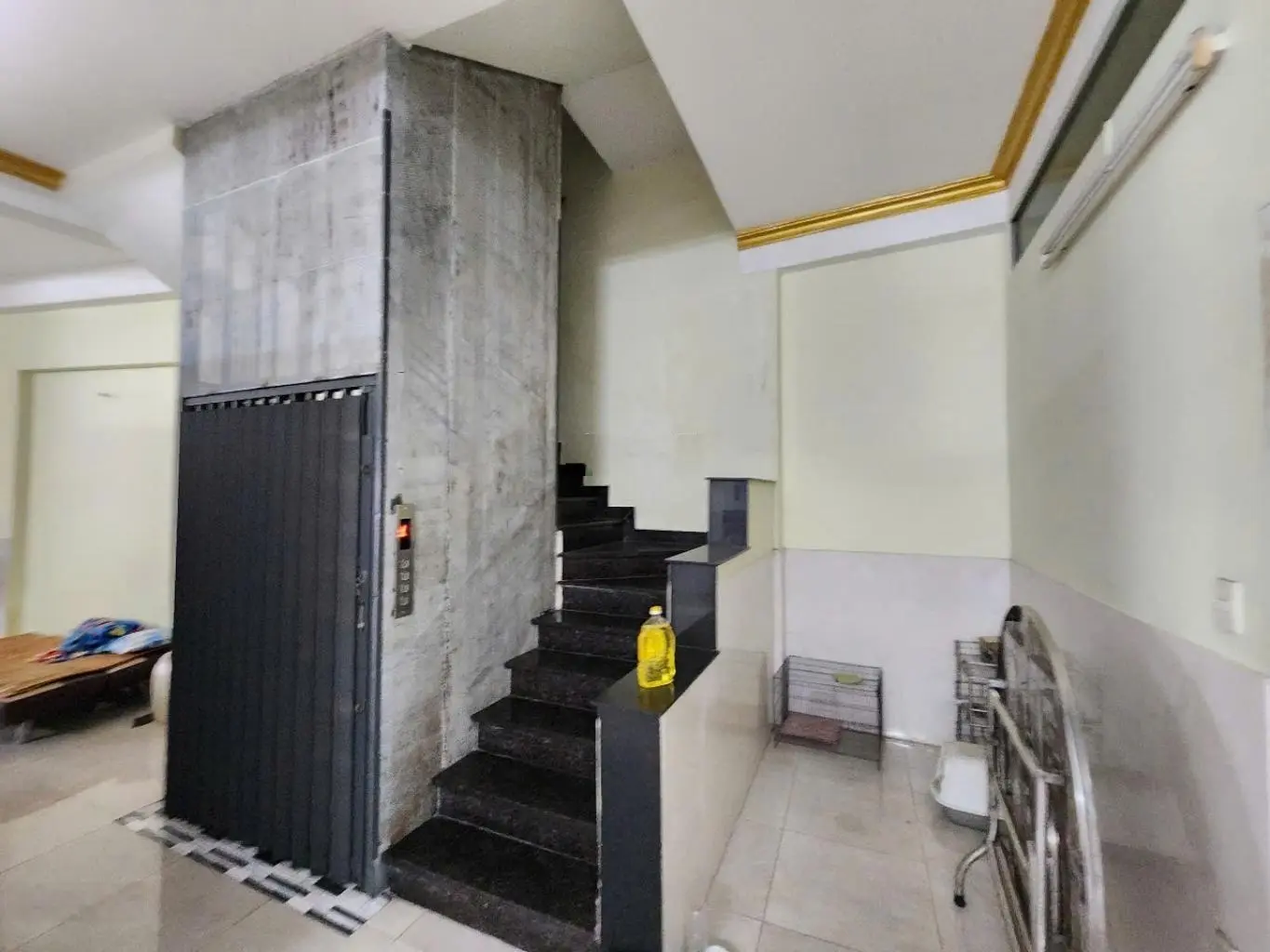 Mặt tiền đặng minh trứ-gần âu cơ-nhà 5 tầng 135m2-giá 19.5 tỷ